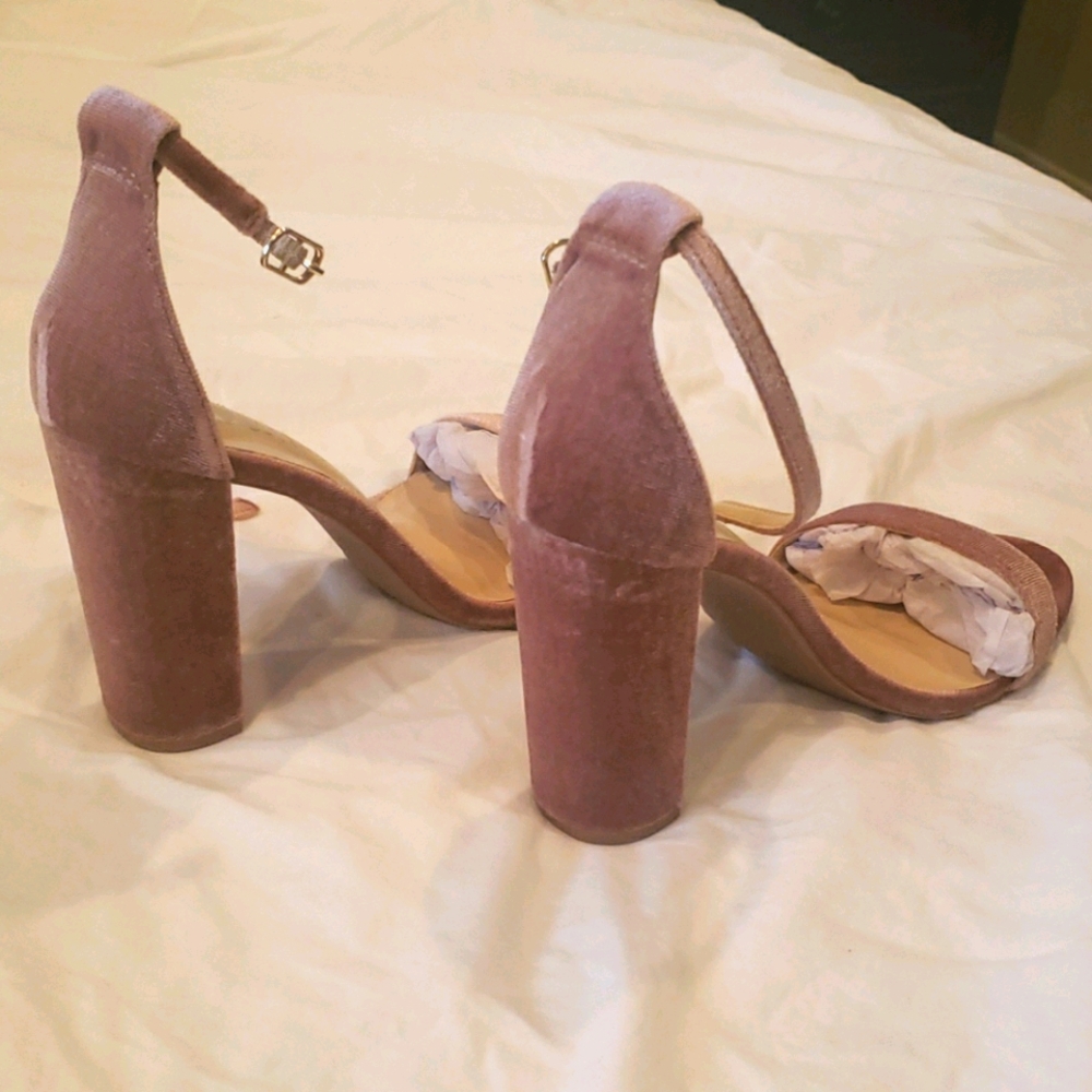 Brand new Lulus "Taylor" heels size 8.5